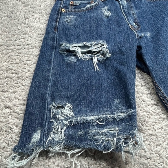 Levi's Shorts Mens 30 Jeans Cut Offs Denim Reworked Distressed Holes Raw Hem 505 - Picture 2 of 7